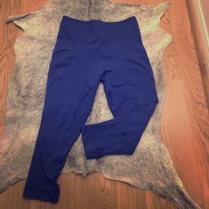 Sold!! Lululemon Pants Cropped